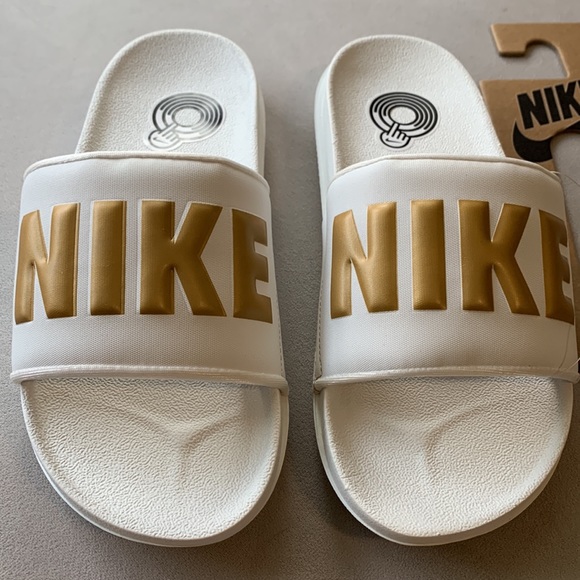 NWT Nike slides white with gold logo, size 7 Wmns Nike Offcourt Slide - Picture 2 of 5